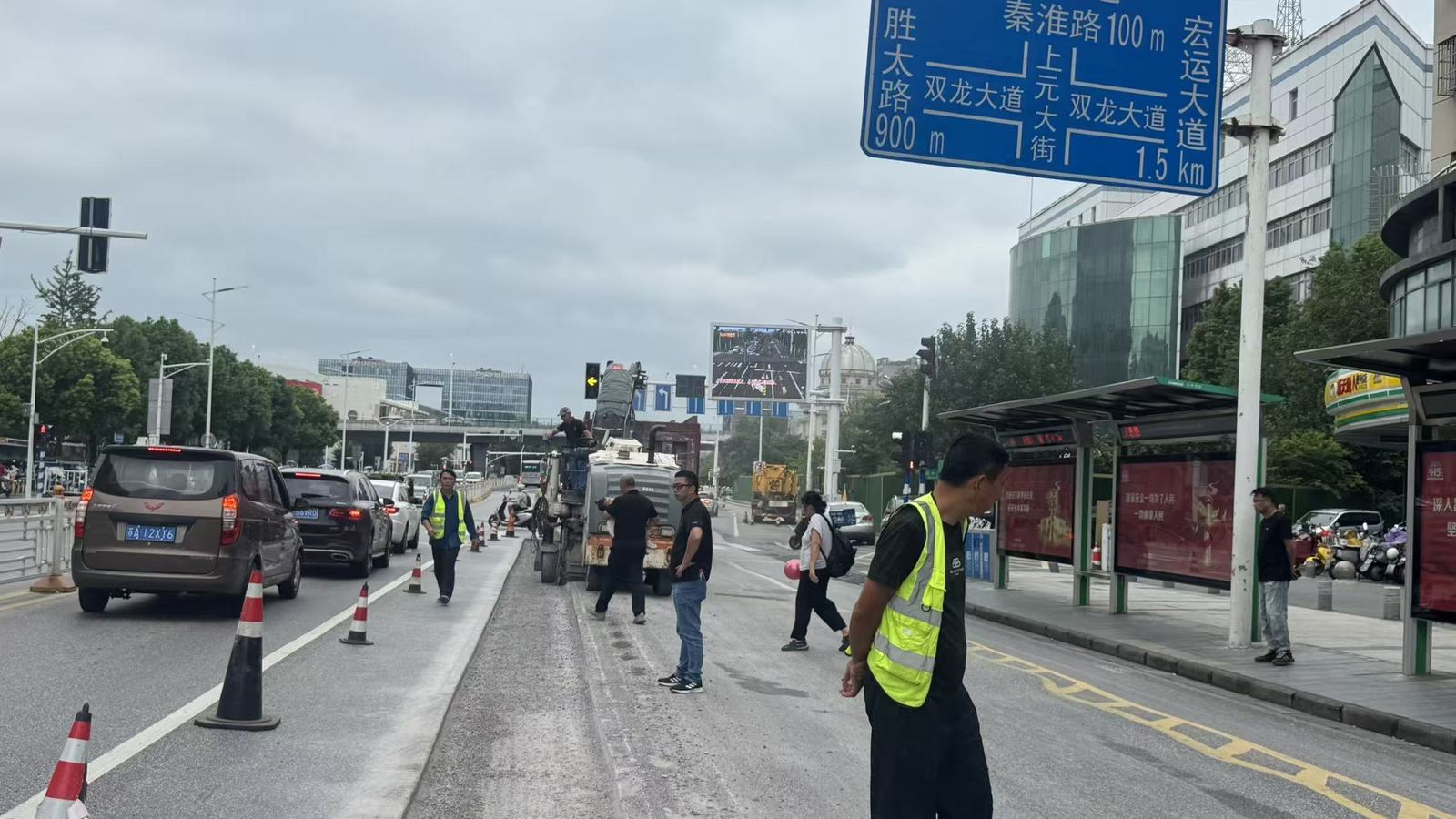 南京江宁上元大街沥青修补施工工程