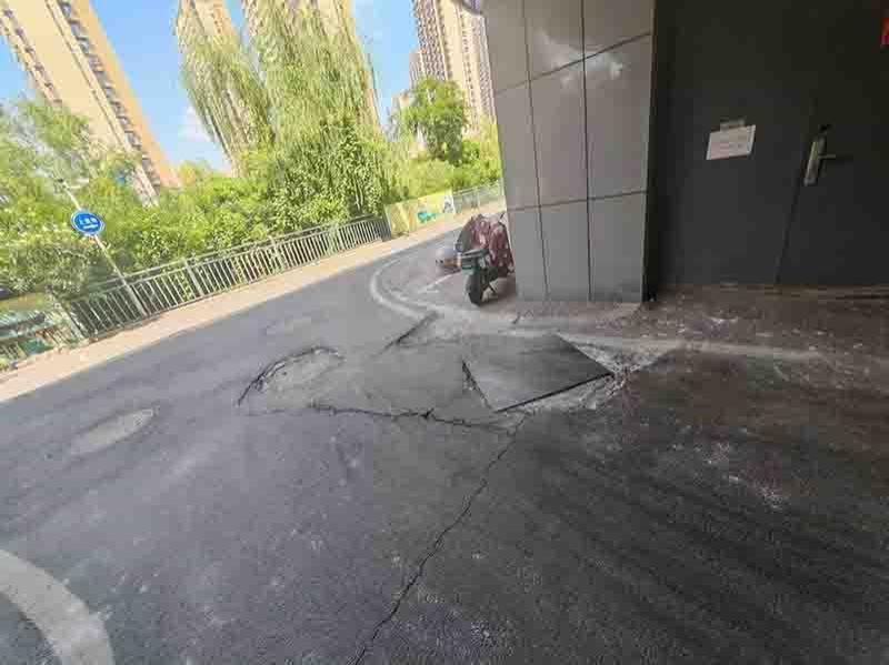 深耕多元工程领域，公司多品类路面施工项目稳步落地